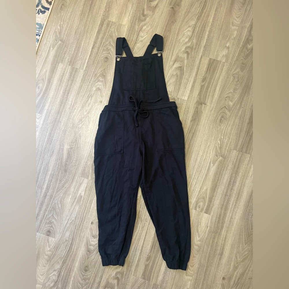 Black jogger overalls size Juniors Large